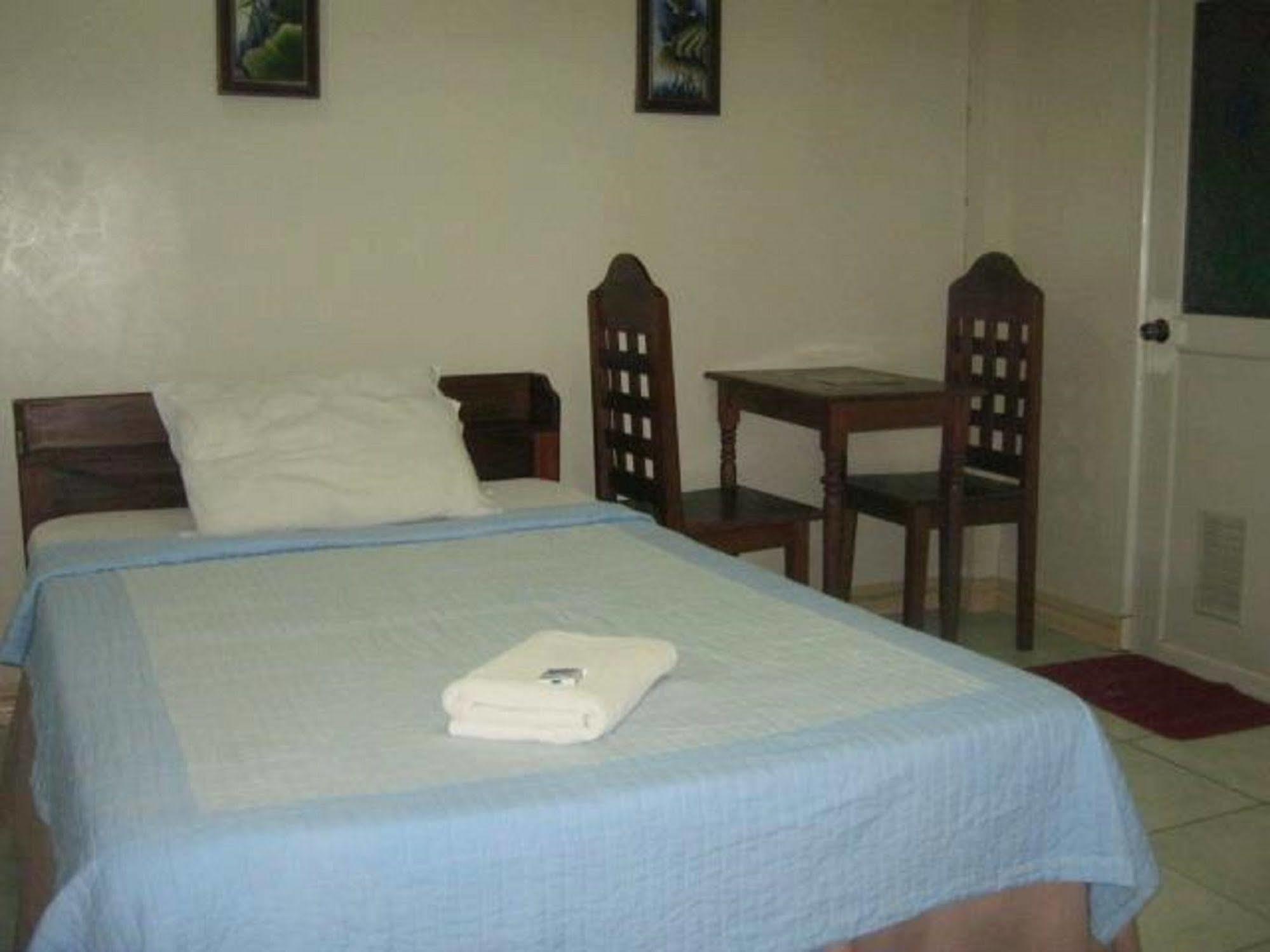 Liberty Park Pension Puerto Princesa Eksteriør billede